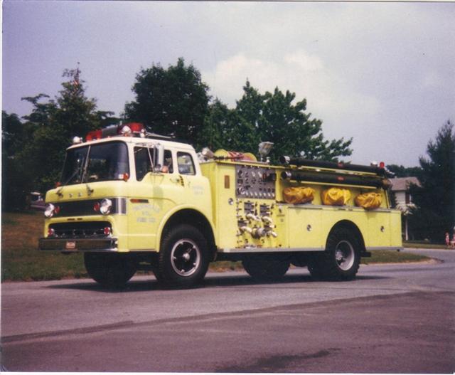 Unknown Date - Photo of 1971 Ford National Foam Engine